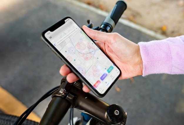 Mit Wie Viel Km/h Rechnet Google Maps Beim Fahrrad? Wie Google Maps die durchschnittliche Fahrradgeschwindigkeit berechnet und welche Faktoren sie beeinflussen