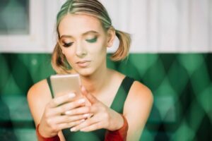 Wie kann ich sehen, ob mein WhatsApp gehackt ist? Anzeichen für einen gehackten WhatsApp-Account erkennen