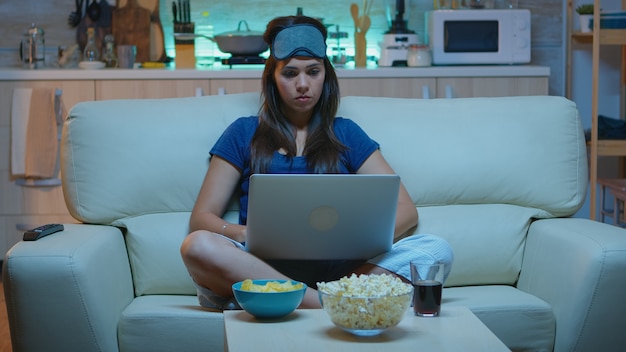 Netflix-Haushalt Umgehen – Welche offiziellen Möglichkeiten und Einschränkungen es bei Netflix gibt