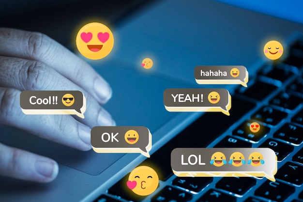 Was Bedeutet 🫵👈? Die Bedeutung und Verwendung dieser Emoji-Kombination in Chats und sozialen Medien